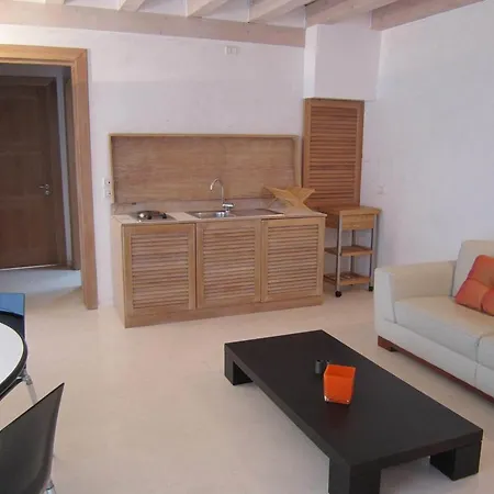 דירה Spacious With Garden In ונציה